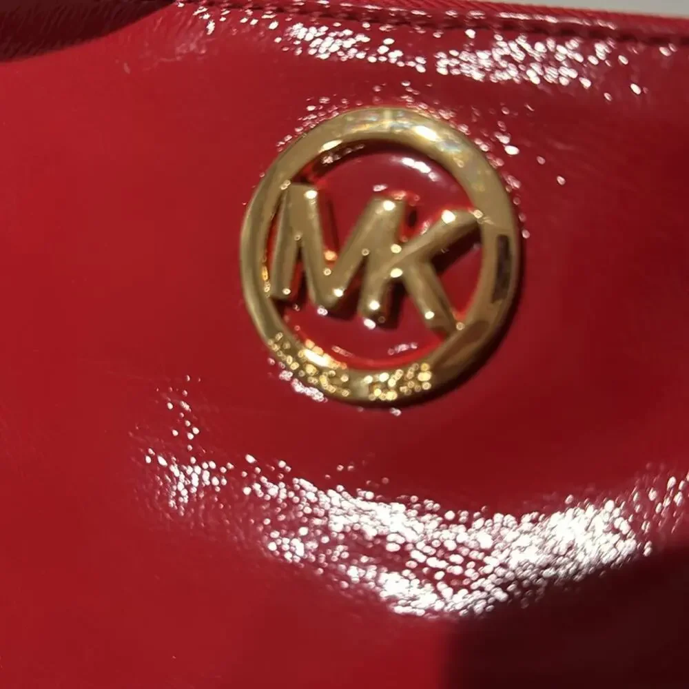 Michael Kors Patent Leather Clutch Candy Apple Red Valentine Love Celebration